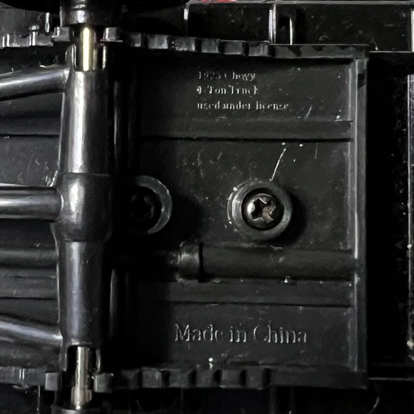 1923 Chevy💥RARE FINDINGS💥(2) 1 Ton Truck National Motor Museum Mint Die Cast - Picture 10 of 12